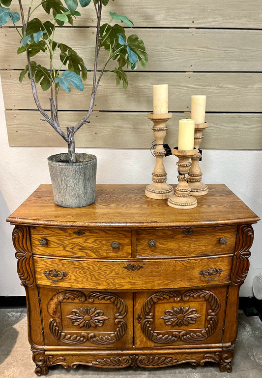 Carved oak sideboard 3 drawer 2-door